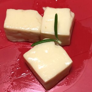 チーズ風？(ﾟдﾟ)ｳﾏｰ豆腐のオリーブオイル漬け